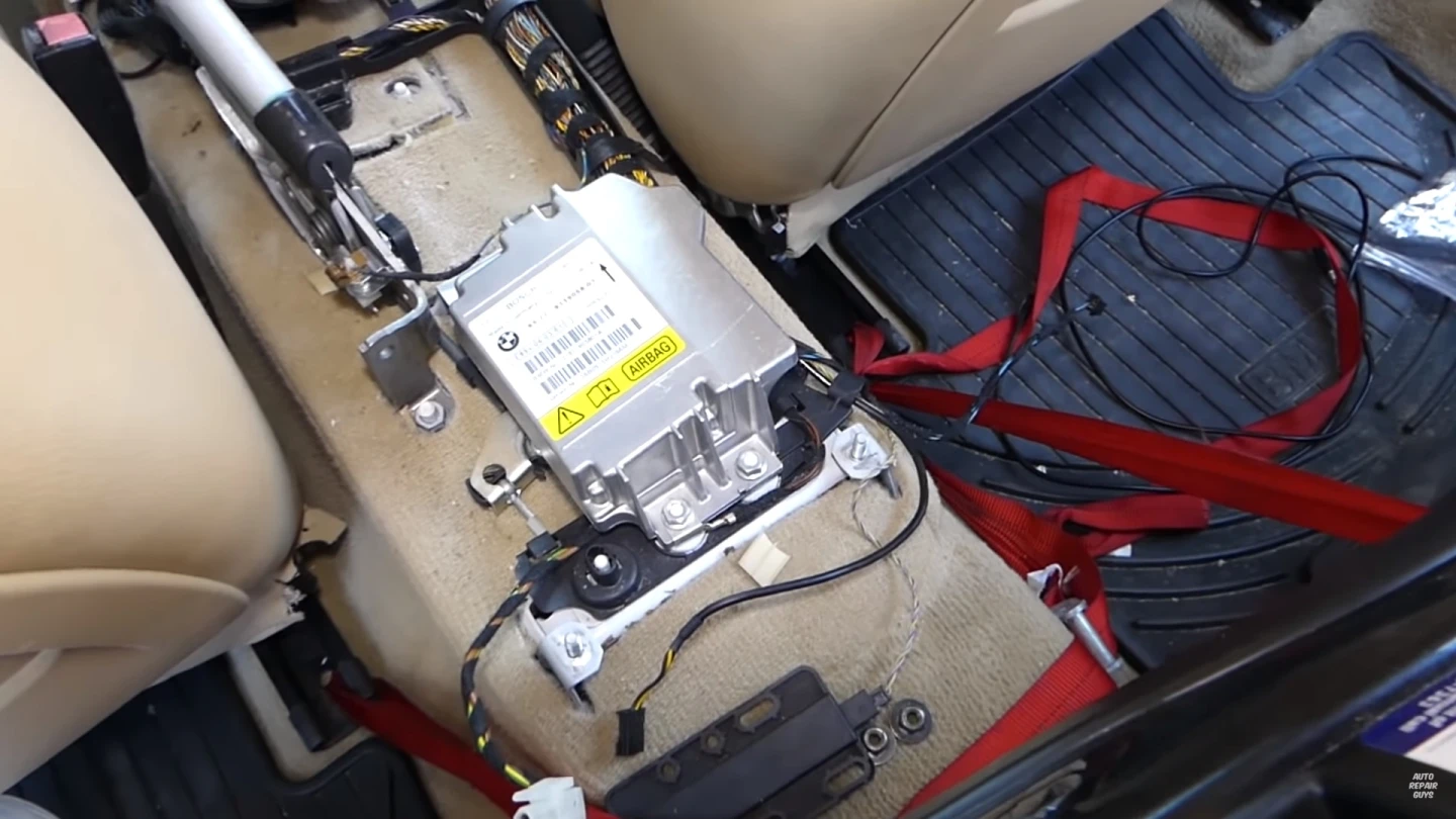 Airbag Beyni Kodlama Nedir? Araç Güvenliğinde Rolü Ne?