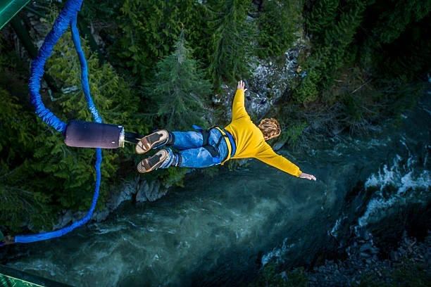 Bungee Jumping Riskli mi? Bilmeniz Gerekenler