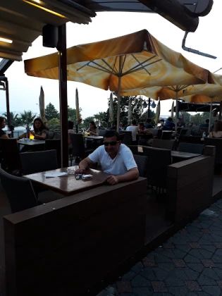 Balkon Cafe & Nargile & Okey & Alkol Balkon Cafe & Nargile & Okey & Alkol