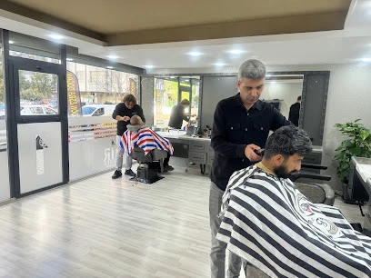 Bir Berber Saç Tasarım Stüdyosu Bir Berber Saç Tasarım Stüdyosu
