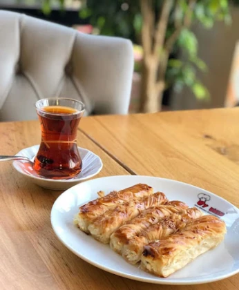 By Unlu Börek Baklava By Unlu Börek Baklava