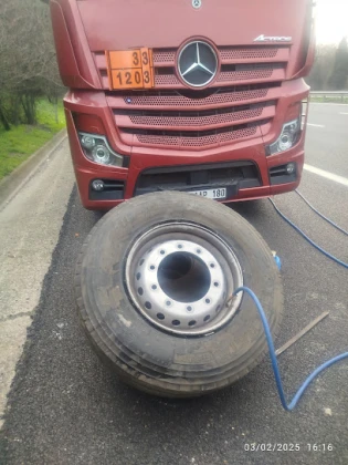 Düzce Ümit 7/24 Mobil Oto Lastik Yol Yardimi Ve Çekici Düzce Ümit 7/24 Mobil Oto Lastik Yol Yardimi Ve Çekici