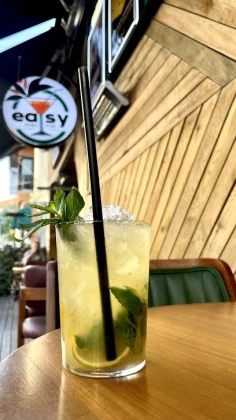 Easy Irısh Pub Cocktaıl Easy Irısh Pub Cocktaıl