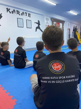 Edirne Karate Kutlu Spor Kulübü (Fatih Kutlu) Edirne Karate Kutlu Spor Kulübü (Fatih Kutlu)