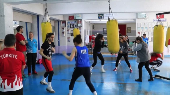 Emrah Ersoy Boks Antrenman Salonu Emrah Ersoy Boks Antrenman Salonu