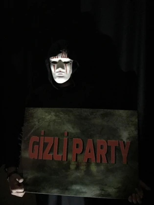 Gizli Party Korku Evi Gizli Party Korku Evi