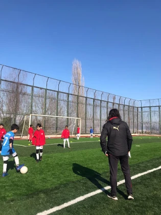Hüdavendigar Kent Park Sadık Halı Saha Hüdavendigar Kent Park Sadık Halı Saha