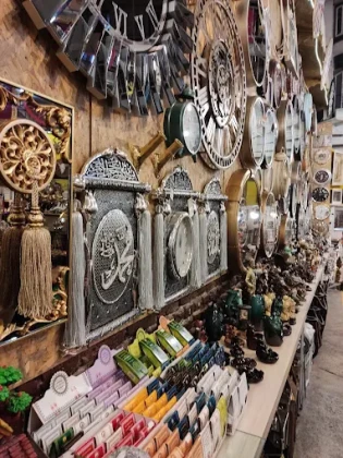 Koç Antik Saklı Çarşı - Ulus Koç Antik Saklı Çarşı - Ulus
