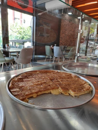 Meşhur Adana Börek Meşhur Adana Börek