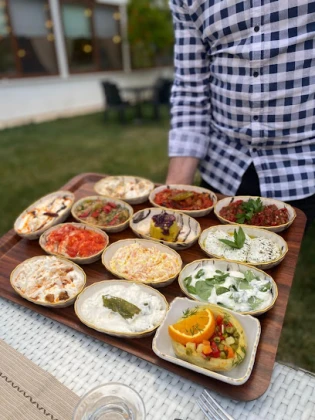 Mezze Villa Cafe Restoran Mezze Villa Cafe Restoran