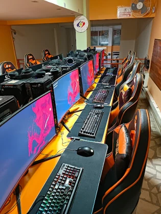 Pulim Internet Cafe-Onlıne&Offlıne Gamer Center-E Spor Pulim Internet Cafe-Onlıne&Offlıne Gamer Center-E Spor