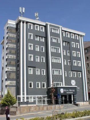 Real House Hotel Real House Hotel