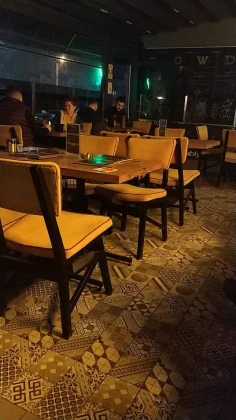 Rowdy Pub