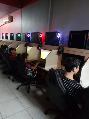 Sarmaşık İnternet Kafe.. Sarmaşık İnternet Kafe..