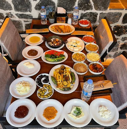 Tarihi Diyarbakır Konağı Cafe & Kahvaltı Tarihi Diyarbakır Konağı Cafe & Kahvaltı