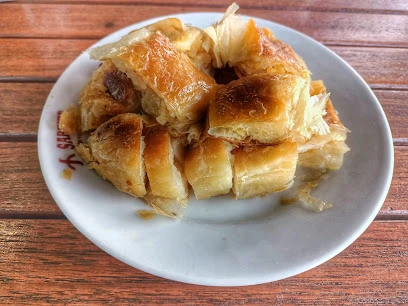 Tarihi Sarıyer Börekçisi Tarihi Sarıyer Börekçisi