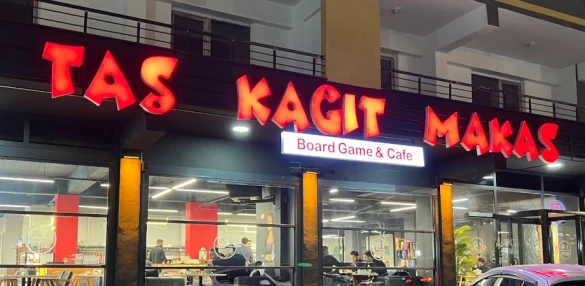Taş Kağıt Makas Board Game & Cafe