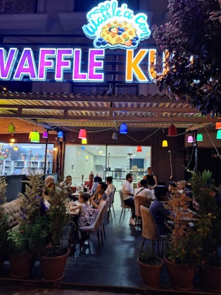 Waffle'ci Cem & Kumpir Waffle'ci Cem & Kumpir