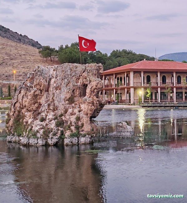 Işıklı Çivril Millet Bahçesi Işıklı Çivril Millet Bahçesi