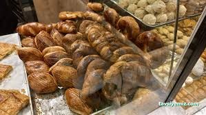 Tarihi Sarıyer Börekçisi Tarihi Sarıyer Börekçisi