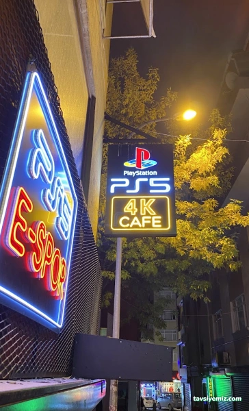 4K Playstation Cafe 4K Playstation Cafe