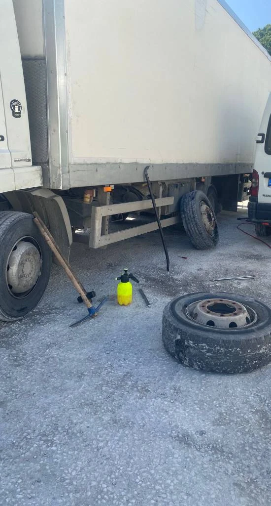 7/24 Yol Yardım Oto Lastik Nöbetçi Açık