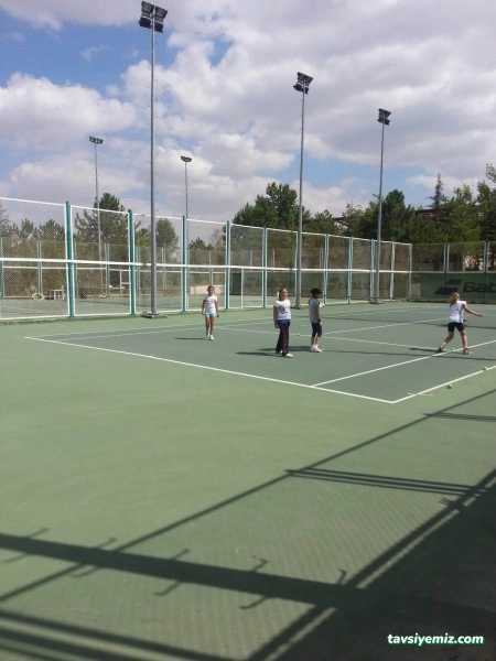 Açık Hava Tenis Kortu Açık Hava Tenis Kortu