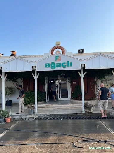 Ağaçlı Dinlenme Tesisi Ağaçlı Dinlenme Tesisi