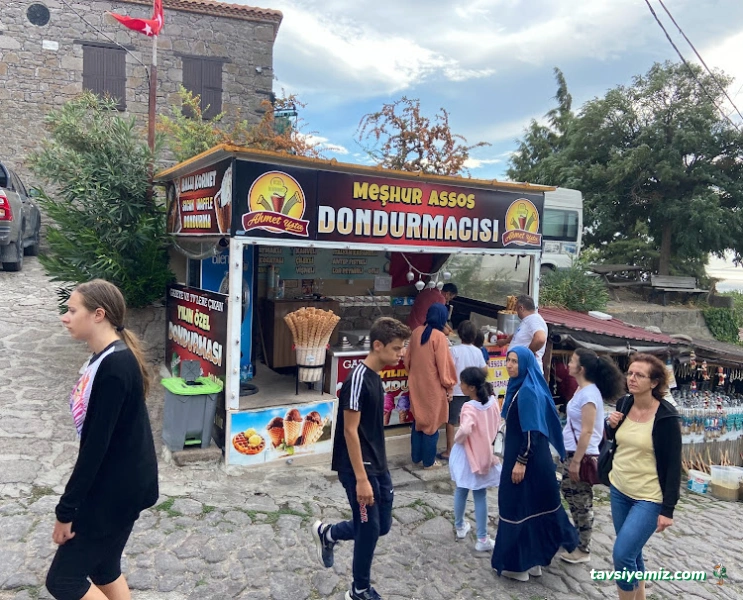 Ahmet Usta Meşhur Assos Dondurması Ahmet Usta Meşhur Assos Dondurması