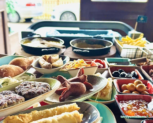 Ala Kahvaltı Yemek Tatlı