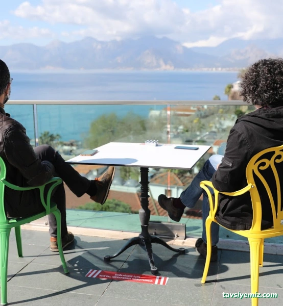 Antalya Büyükşehir Belediyesi Tophane Çay Bahçesi Antalya Büyükşehir Belediyesi Tophane Çay Bahçesi