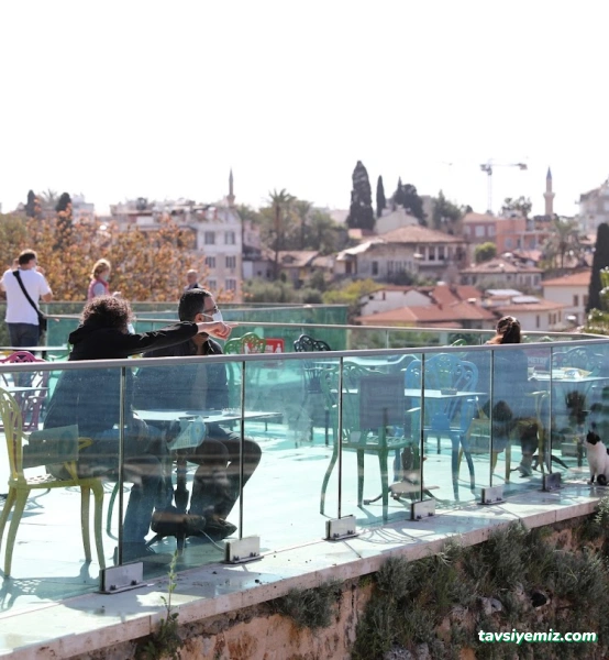 Antalya Büyükşehir Belediyesi Tophane Çay Bahçesi Antalya Büyükşehir Belediyesi Tophane Çay Bahçesi