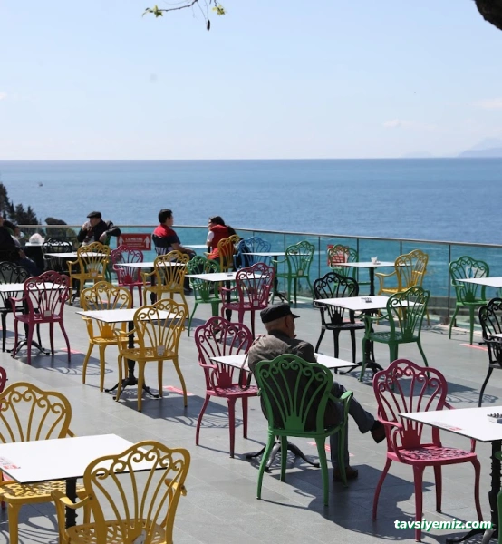 Antalya Büyükşehir Belediyesi Tophane Çay Bahçesi Antalya Büyükşehir Belediyesi Tophane Çay Bahçesi