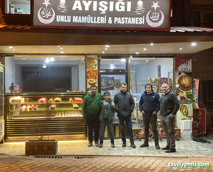 Ayışığı Unlu Mamülleri Ve Ömer Usta Çiğköfte Ayışığı Unlu Mamülleri Ve Ömer Usta Çiğköfte