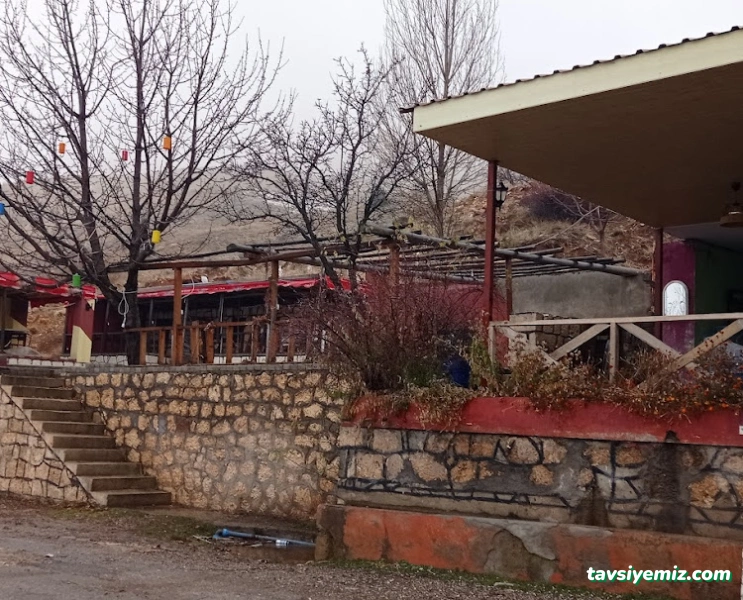 B. Çeşme Dinlenme Tesisi B. Çeşme Dinlenme Tesisi