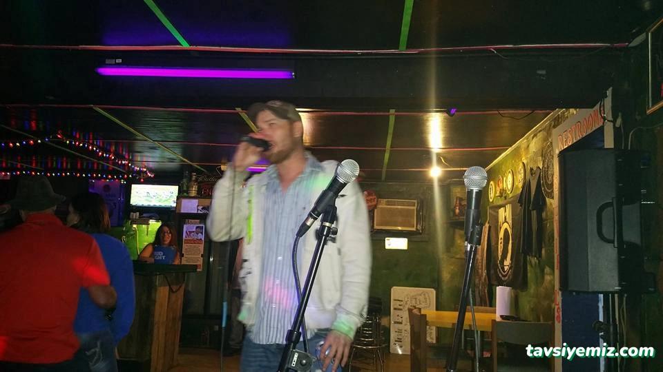 B&S Karaoke World B&S Karaoke World