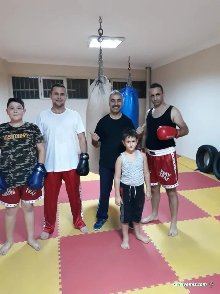Bursa Kick Boks Bursa Dövüş Kulübü Muay Thai Tekin Karakaş Bursa Kick Boks Bursa Dövüş Kulübü Muay Thai Tekin Karakaş