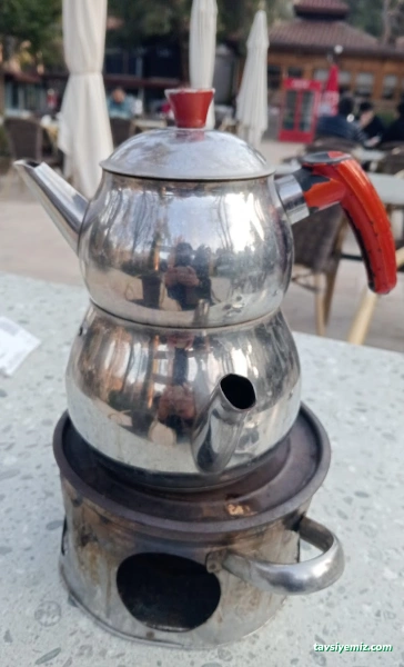 Çamlık Çay Bahçesi / Hayat Kahvesi Çamlık Çay Bahçesi / Hayat Kahvesi