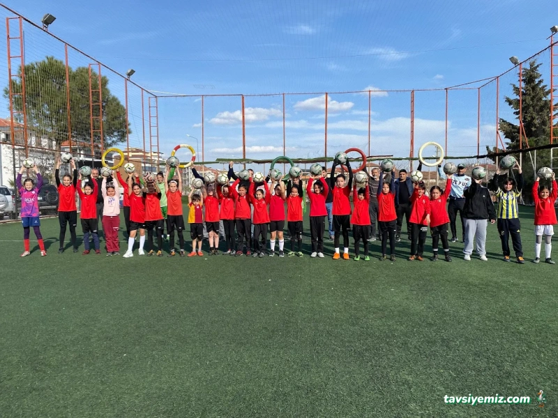 Denizli Sultanlarspor Kadın Futbol Kulübü Denizli Sultanlarspor Kadın Futbol Kulübü