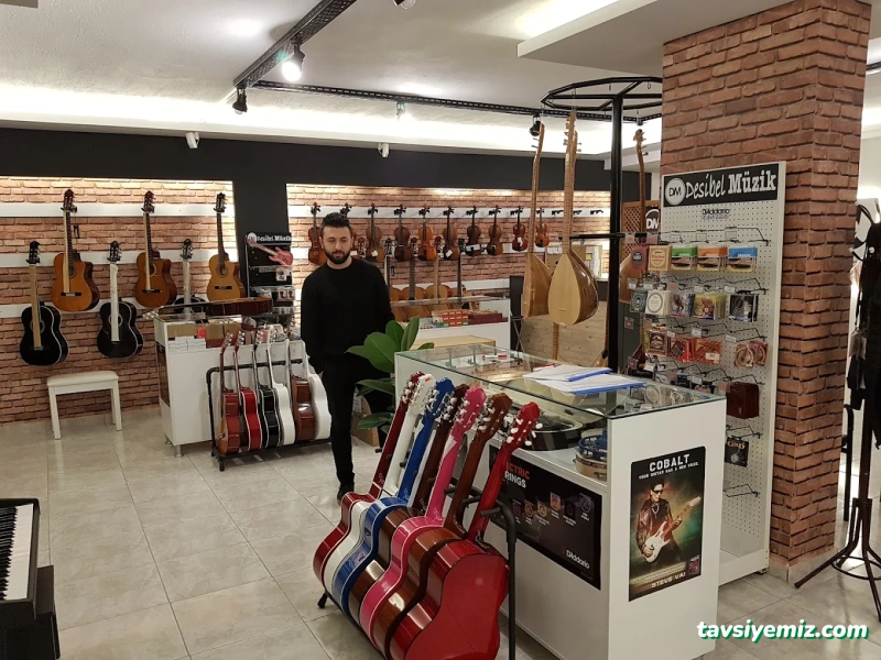 Desibel Müzik Kültür Ve Sanat Merkezi Desibel Müzik Kültür Ve Sanat Merkezi