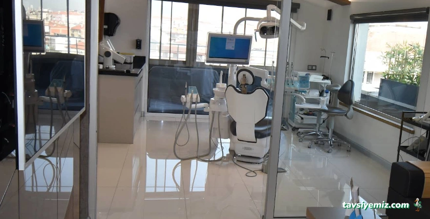 Diş Hekimi Fethi Bayar