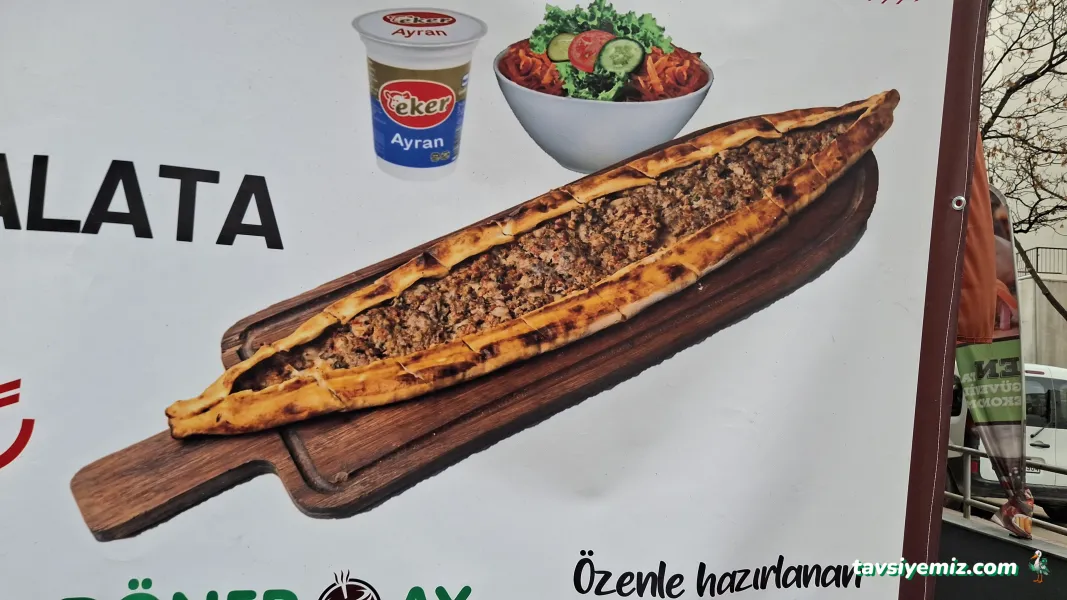 Döner Ay Ve Moonburger