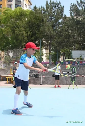 Dört Mevsim Tenis Kulübü Dört Mevsim Tenis Kulübü
