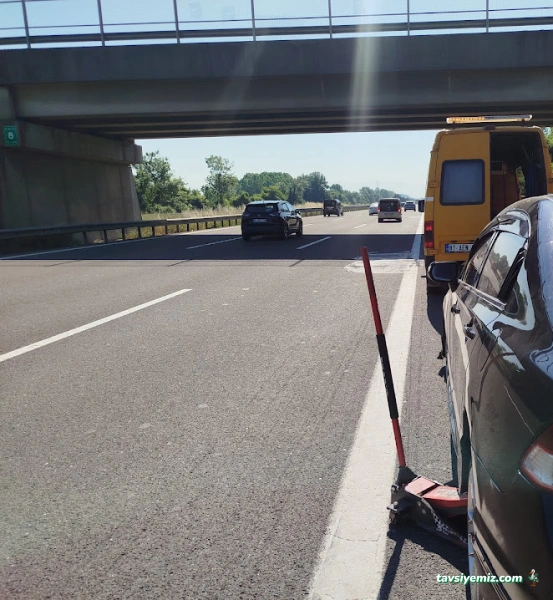 Düzce Ümit 7/24 Mobil Oto Lastik Yol Yardimi Ve Çekici Düzce Ümit 7/24 Mobil Oto Lastik Yol Yardimi Ve Çekici