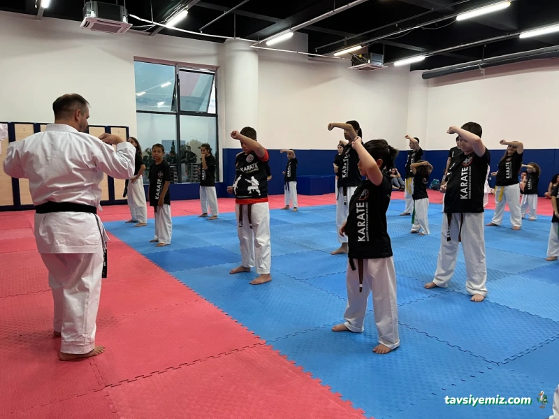 Edirne Karate Kutlu Spor Kulübü (Fatih Kutlu) Edirne Karate Kutlu Spor Kulübü (Fatih Kutlu)