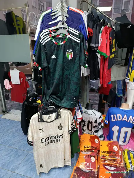 Futbol Formaları Mağazası ( Formaya İsim Yazılır)