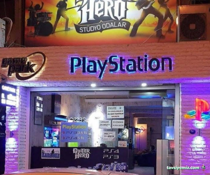 Game Park Kareoke Guitar Hero Playstation Cafe (Instagram:@Bornovakaraoke) Game Park Kareoke Guitar Hero Playstation Cafe (Instagram:@Bornovakaraoke)