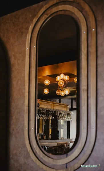 Gold & Black Cafe - Bistro - Pub Gold & Black Cafe - Bistro - Pub