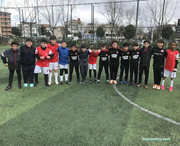 Hüdavendigar Kent Park Sadık Halı Saha Hüdavendigar Kent Park Sadık Halı Saha