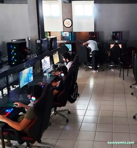 İntel İnternet Playstation Bilardo Espor Cafe İntel İnternet Playstation Bilardo Espor Cafe